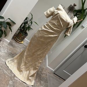 Teri Jon off white and gold asymmetrical evening dress. Great Mother of dress!